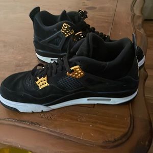 Air Jordan Royalty 4’s
